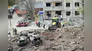 プーチン氏誕生日にウクライナへ大規模攻撃、26人死亡…ゼレンスキー氏非難
