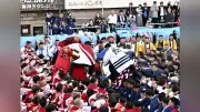 松山・道後で神輿ぶつけ合う「鉢合わせ」、約10人けがも「けんか全面禁止」徹底