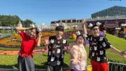 M!LK塩﨑太智、ミニーに吉田仁人の“代理謝罪” ディズニー・ハロウィーンを熱血ガイド