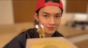 M!LK佐野勇斗、家族で沖縄旅行Vlog公開 サプライズ誕生日祝福に感謝「ありがとう家族」