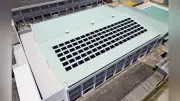 軽くて薄く曲げられる次世代太陽電池、積水化学が開発進める