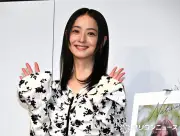 佐々木希、芸能生活20周年を振り返り「昔の私からすると奇跡」 初フォトエッセイは自己採点100点