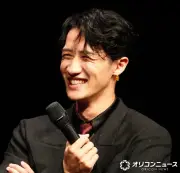 Snow Man岩本照、共演者に誕生日プレゼント 深夜まで見届けた座長の姿に「頼もしかった」