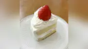 灘区の洋菓子店「ロアール」、イチゴショートがDV支援施設のクリスマス会に登場