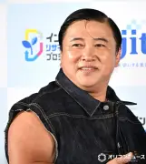 スギちゃん、おろしたてデニム衣装で動き小さめ コーラ“リサイクル”悲劇も披露