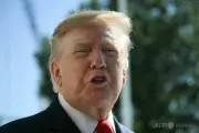 トランプ氏、中間選挙で両院の多数派維持は「同じくらい難しい」