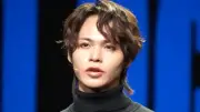 上田竜也、43歳の誕生日を舞台稽古場で祝福される「年は言うな」