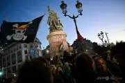バンス米副大統領、仏デモ暴力を移民と関連付け批判 中間選挙にも言及