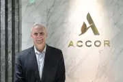 中国客半減でも勝てる理由 フジアコーCEOが語る地方ホテル22棟の再生戦略