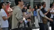 横浜市長選、折り返し 夏日の中、各候補が支援訴え パワハラ問題は評価分かれる